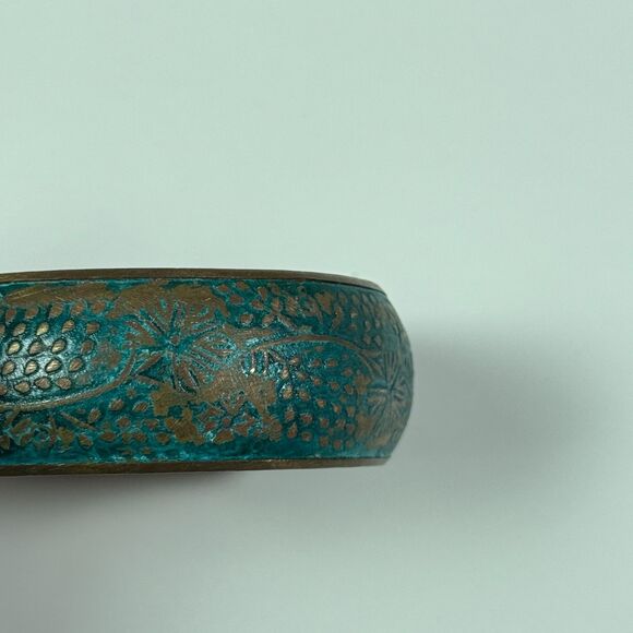 VTG Brass Bangle Bracelet Wide Floral Etched Enamel Turquoise Patina Boho - Picture 4 of 7